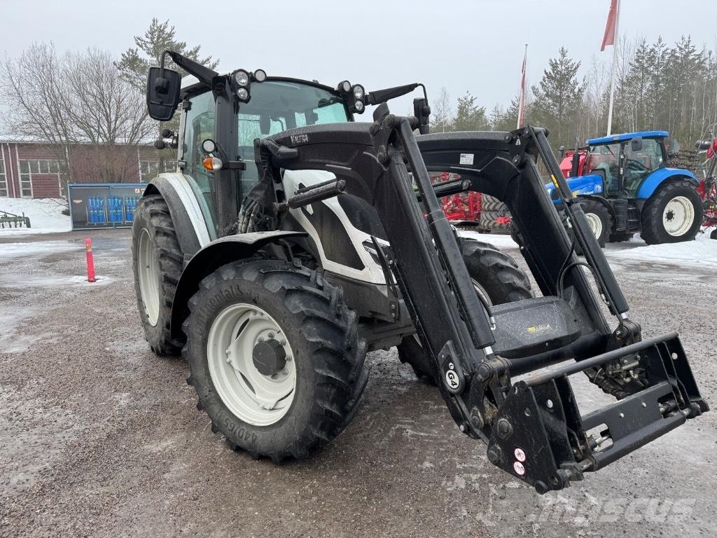Valtra G 115 Active Tractors