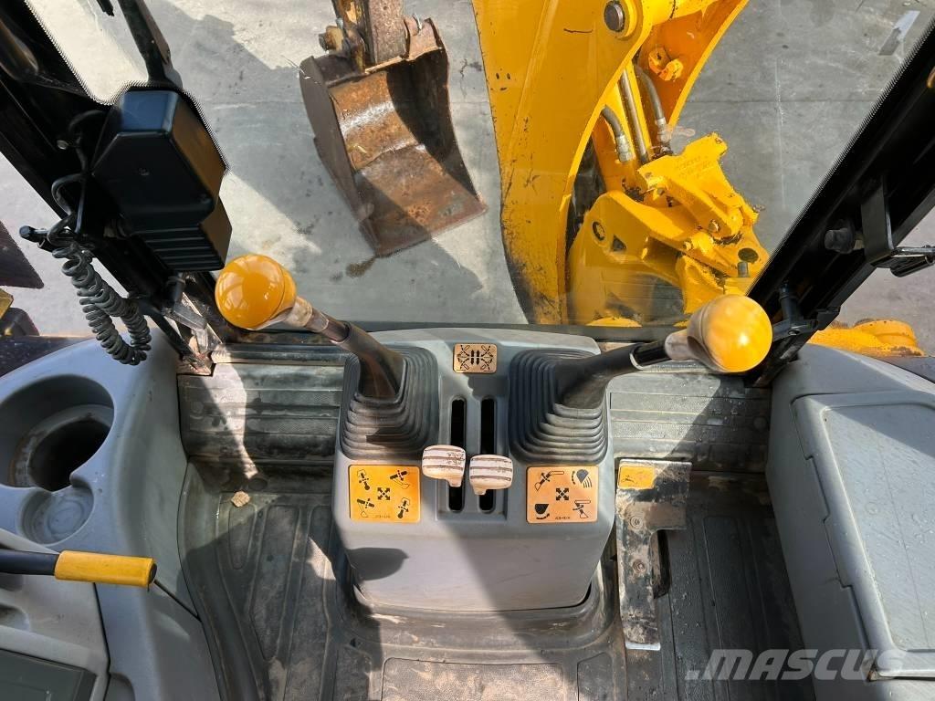 JCB 3 CX Backhoe