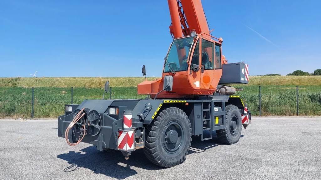 Terex RC30 Rough terrain cranes