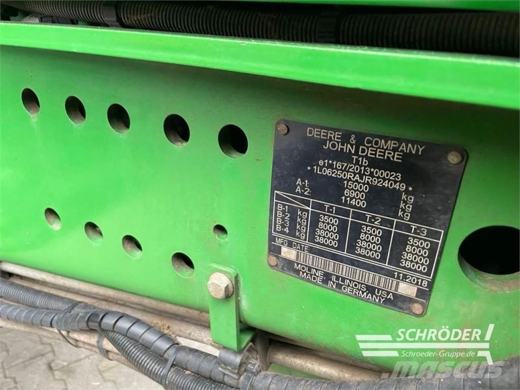 John Deere 6250 R Tractors