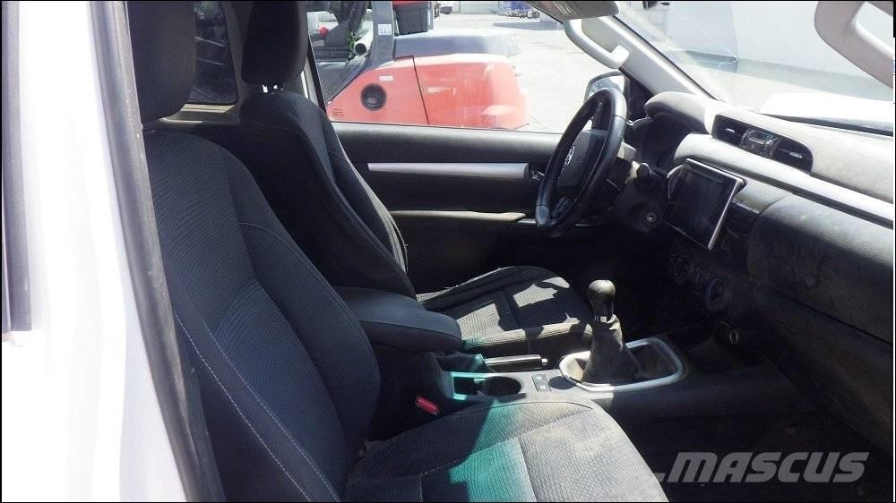 Toyota Hilux 4 Pick up/Dropside