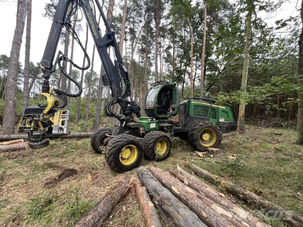 John Deere 1270 G Harvesters