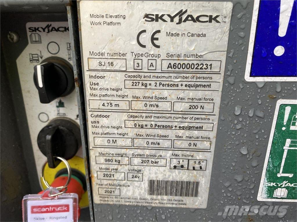 SkyJack SJ16 Used Personnel lifts and access elevators
