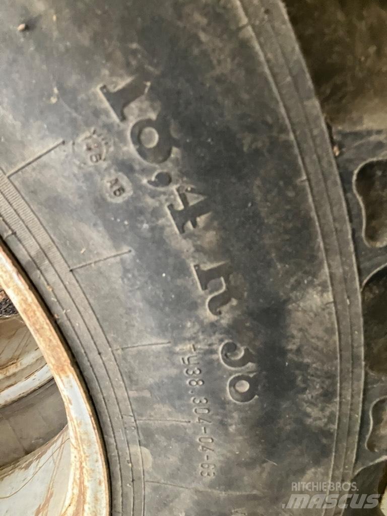  PARIPYÖRÄT 18.4R38 Tyres, wheels and rims