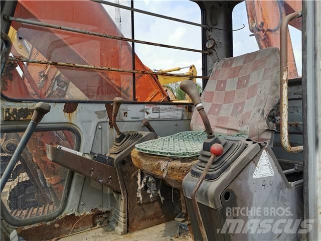 Hitachi EX200-1 Crawler excavators