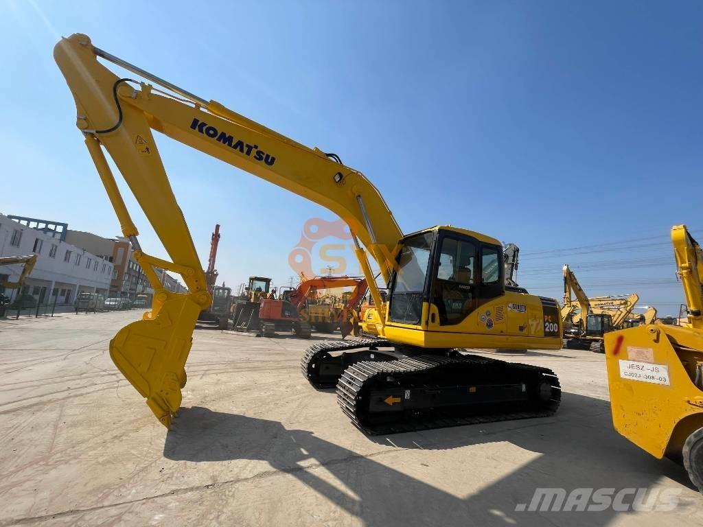 Komatsu PC 220 Crawler excavators