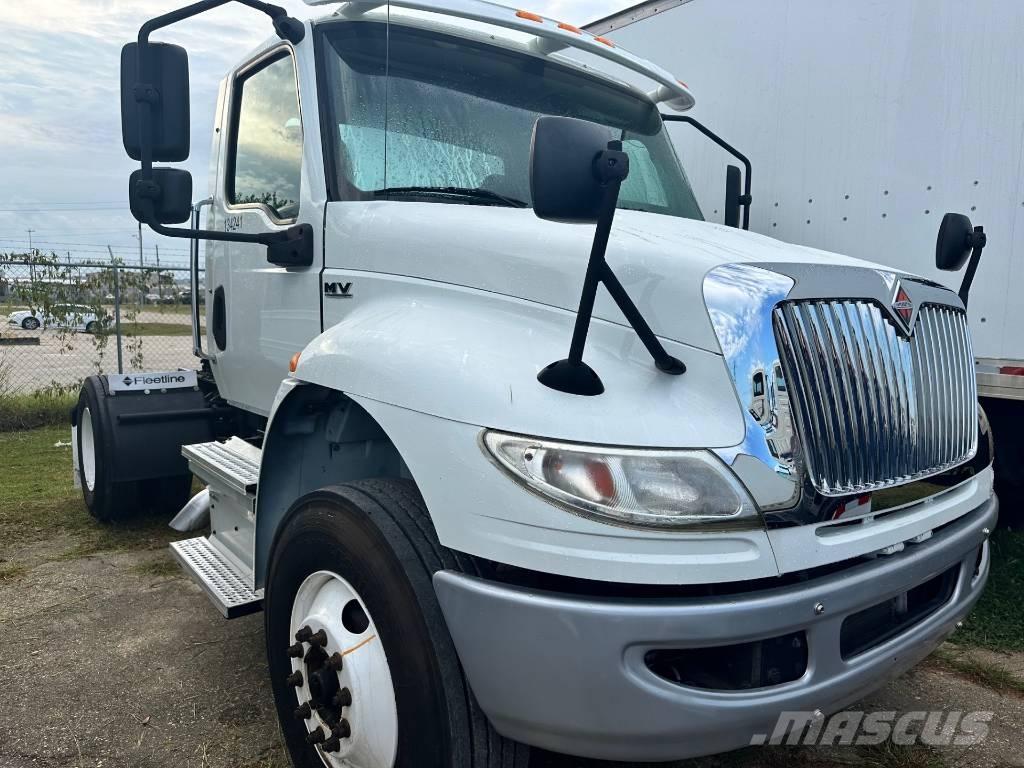 International MV607 Prime Movers