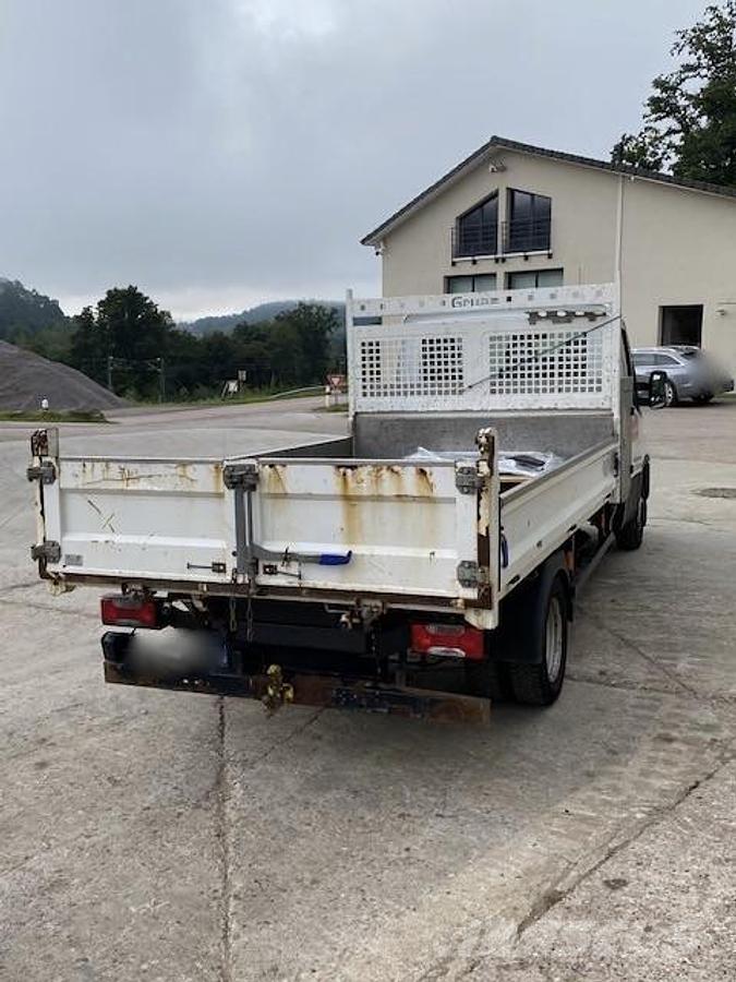 Iveco 35C18 Tipper trucks