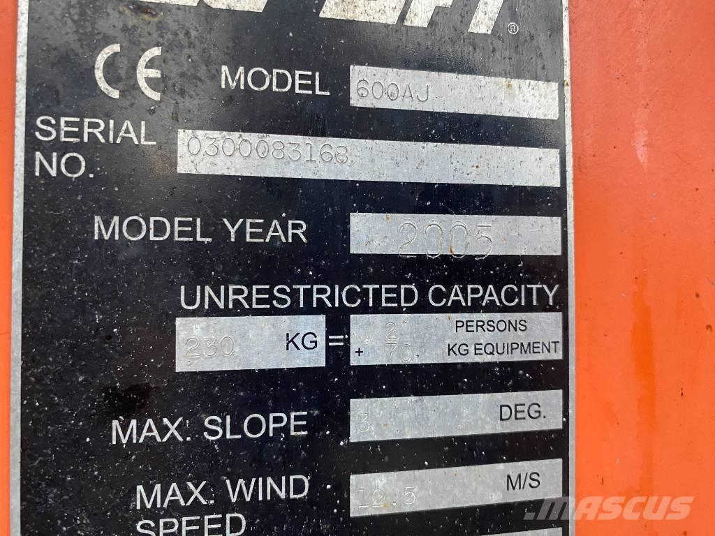 JLG 600 AJ Articulated boom lifts