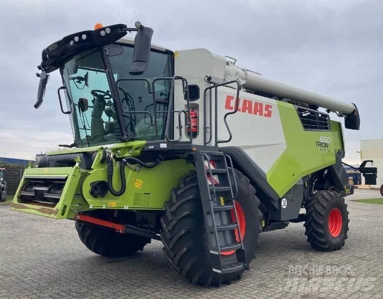 CLAAS TRION 650 Combine harvesters