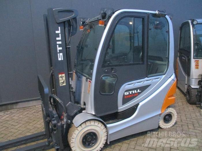 Still RX 60-25 Electric forklift trucks