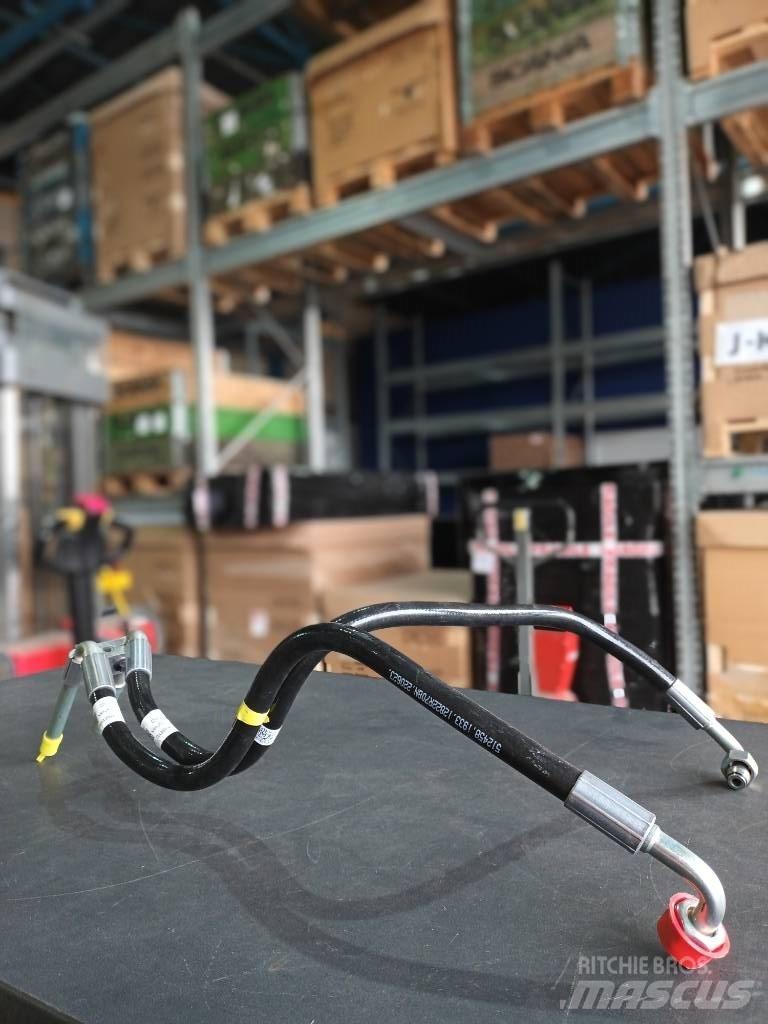 Volvo HOSE 23371682 Engines