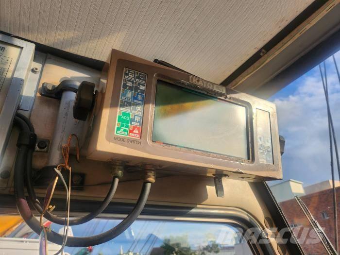 Kato SR 250 Rough terrain cranes