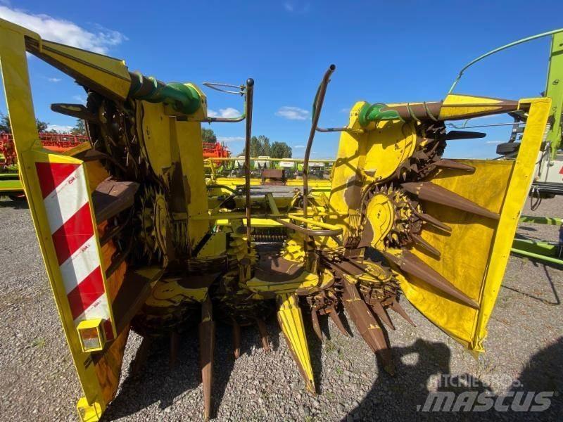 John Deere 7400 Forage harvesters