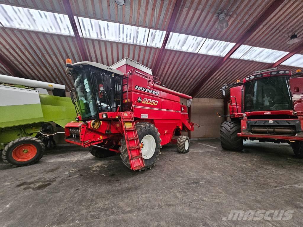 Laverda L2050 Combine harvesters