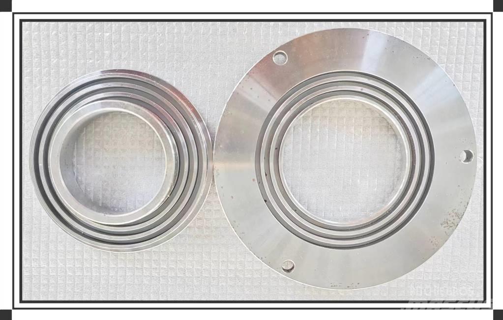 CLAAS Bearing cover Chassis and suspension