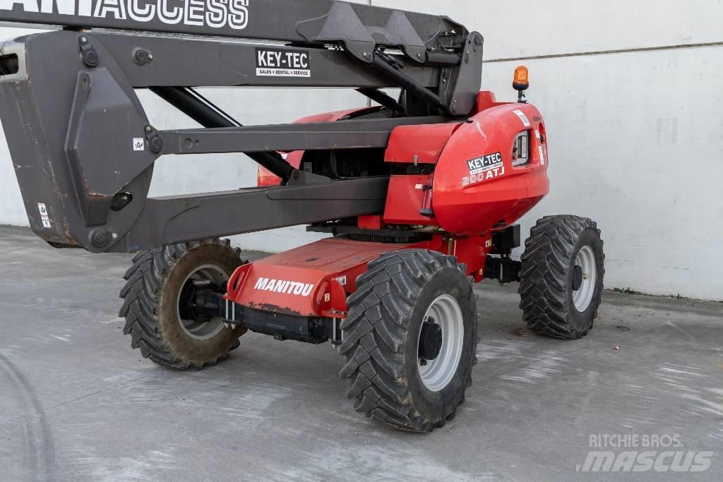 Manitou 200 ATJ Articulated boom lifts