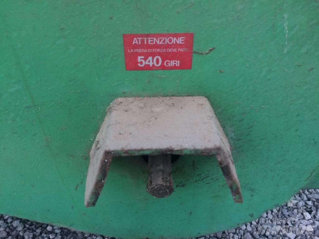  Strahl  700 Farm machinery