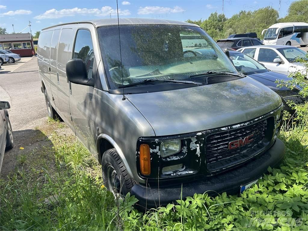 GMC SAVANA Panel vans