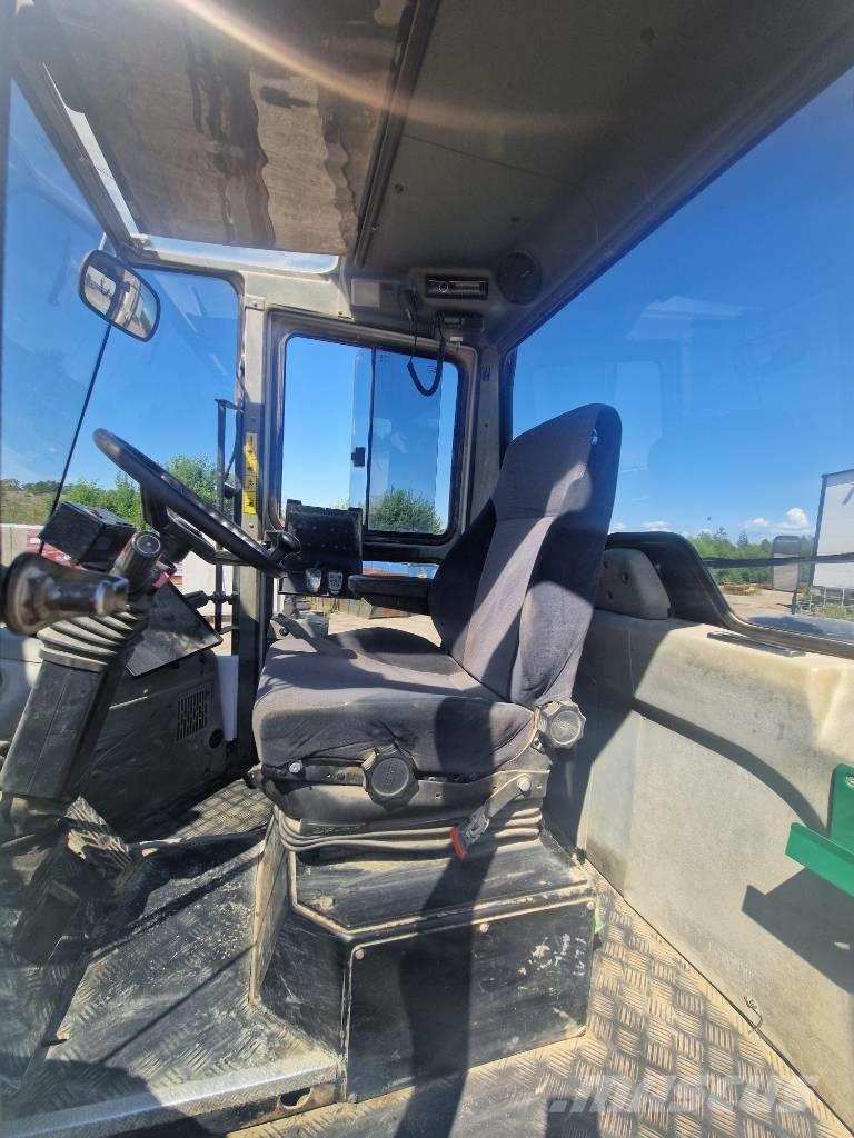 SMV 32-1200B Diesel trucks