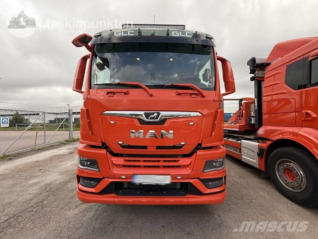 MAN TGS 26.360 Skip bin truck