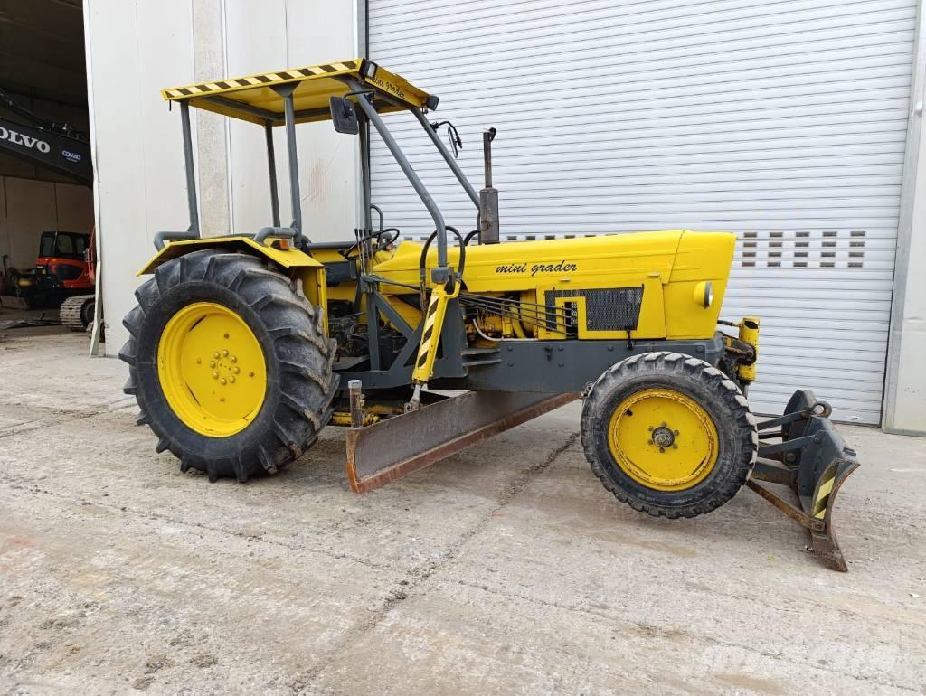 Ford Minigrader Graders