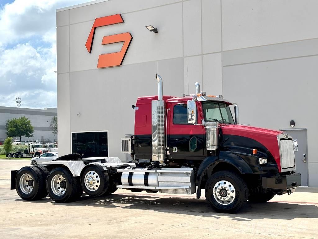 Western Star 4900 Prime Movers