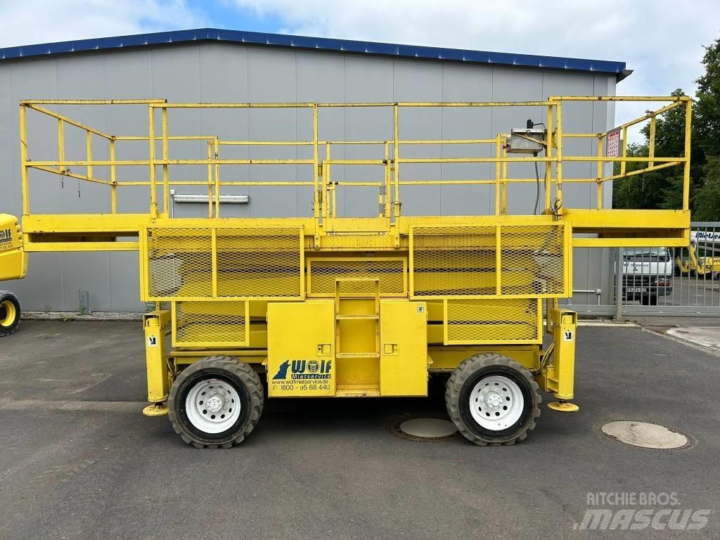SkyJack SJ 8841 RT Scissor lifts