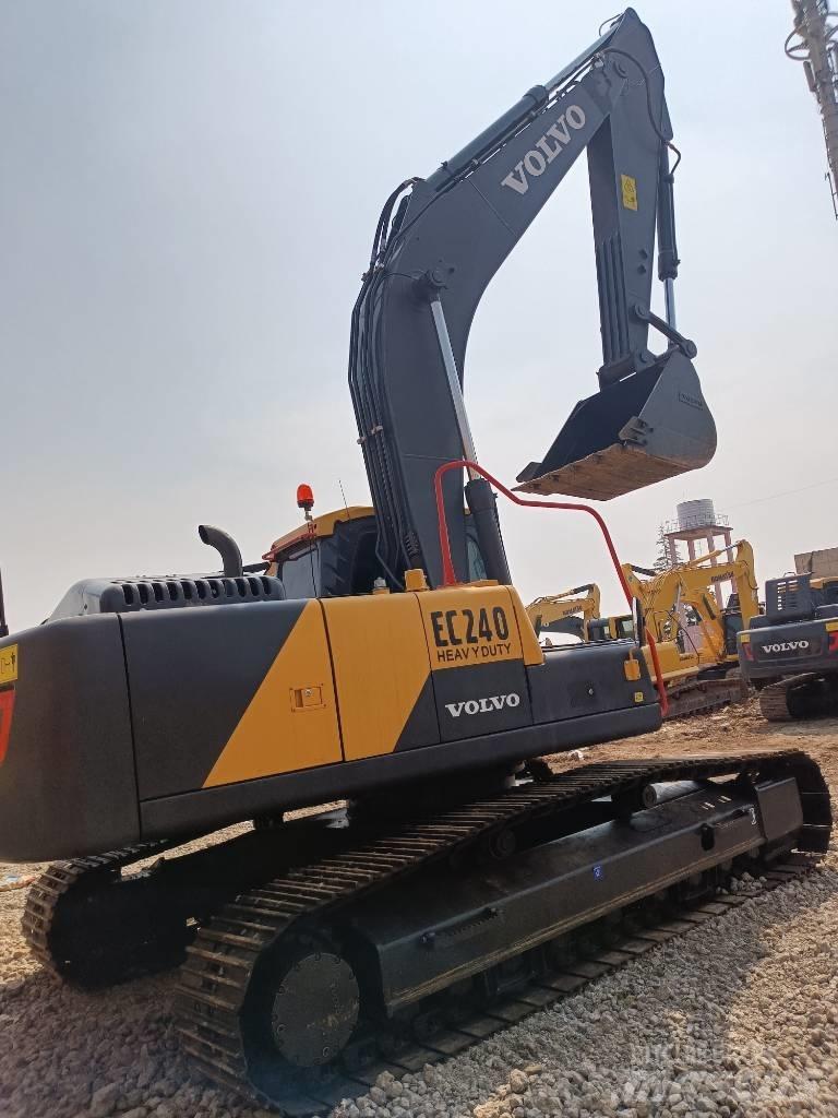 Volvo EC 240 Crawler excavators