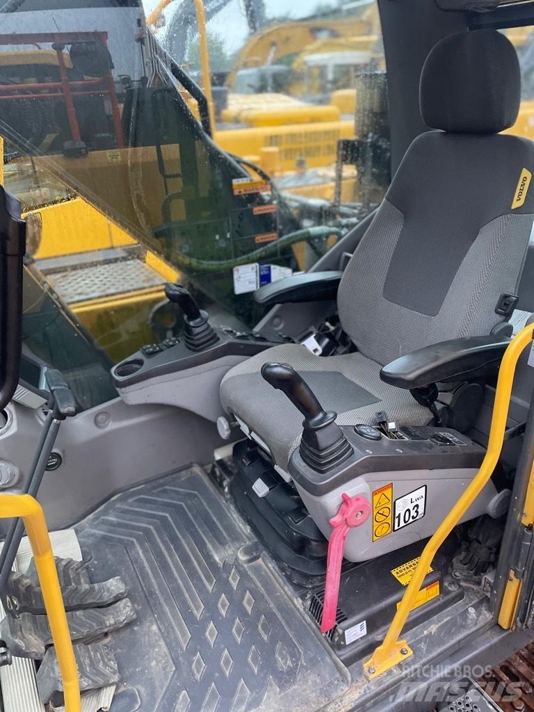 Volvo EC210C Crawler excavators