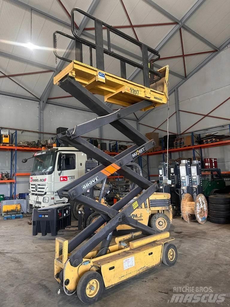 Grove SM2633E Scissor lifts