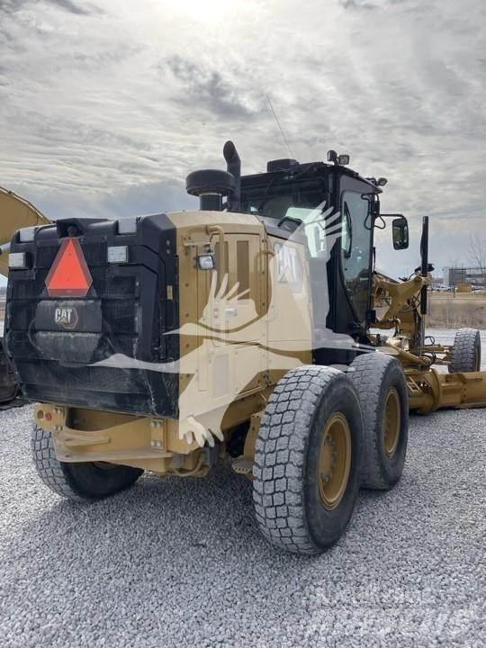 CAT 140 Graders
