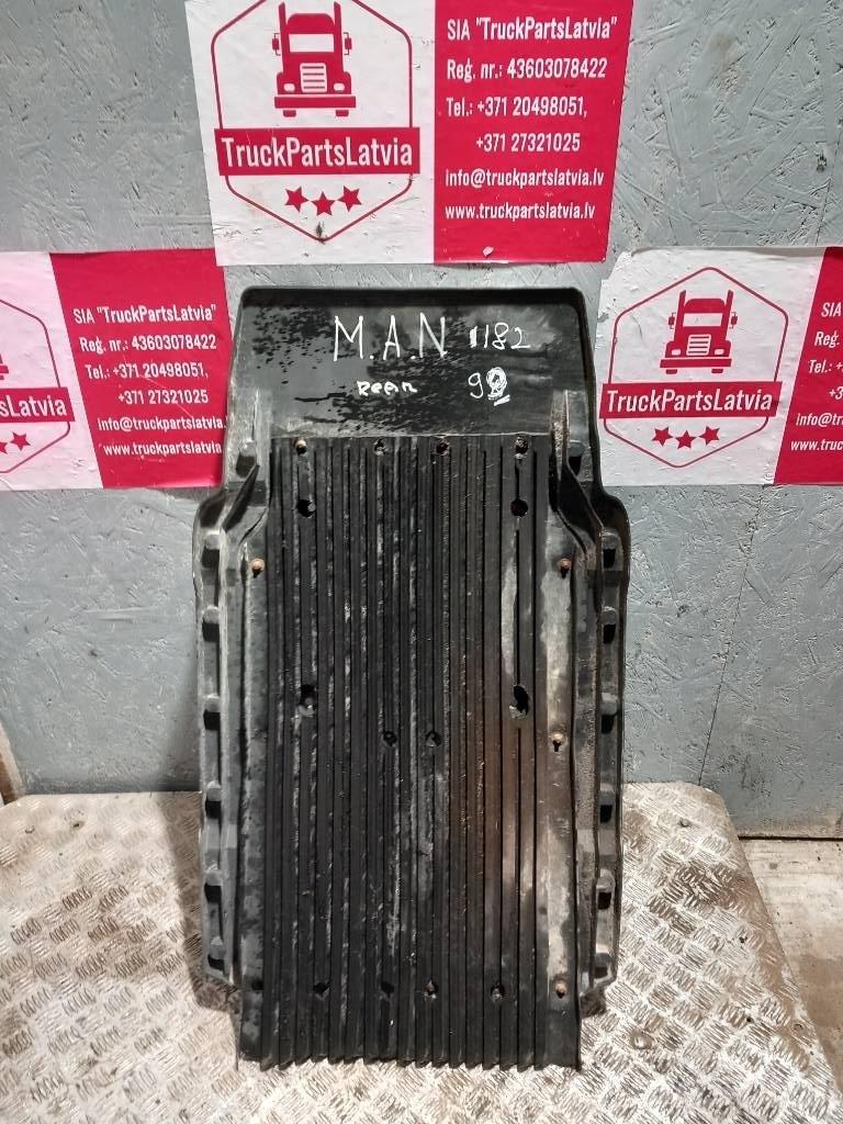 MAN TGX  81612100462 Cabins and interior