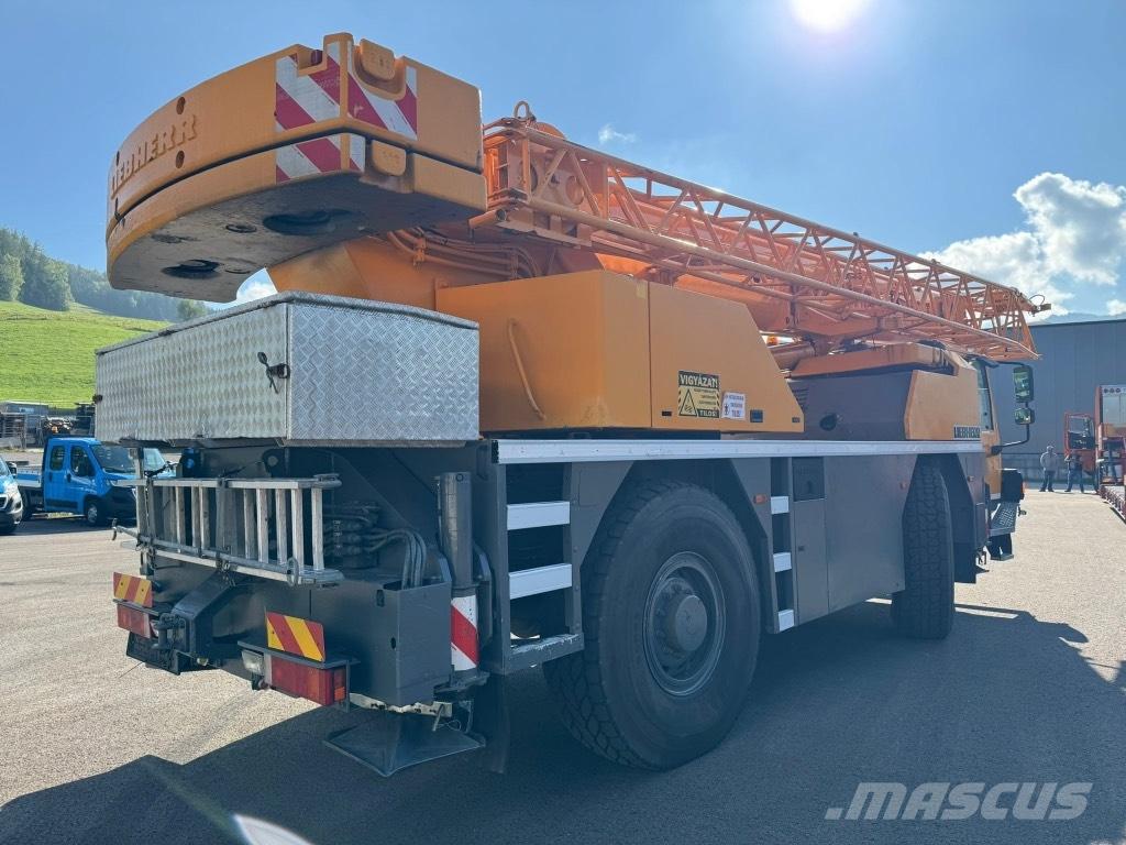 Liebherr LTM 1030-2 All terrain cranes