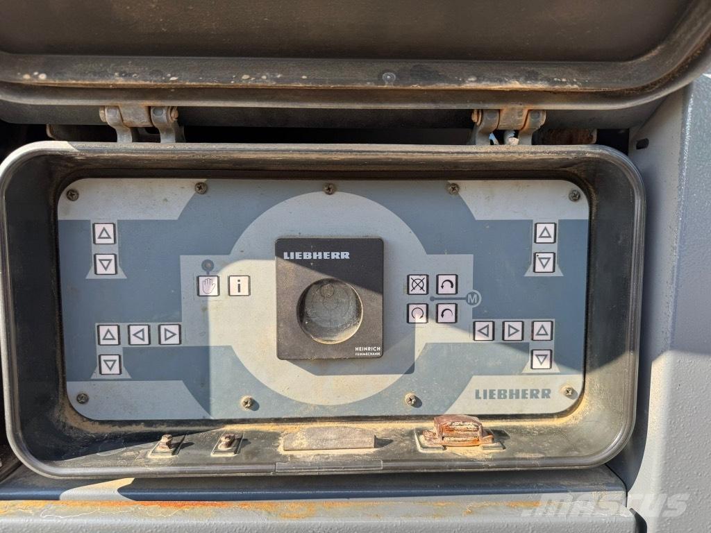 Liebherr LTM 1030-2 All terrain cranes