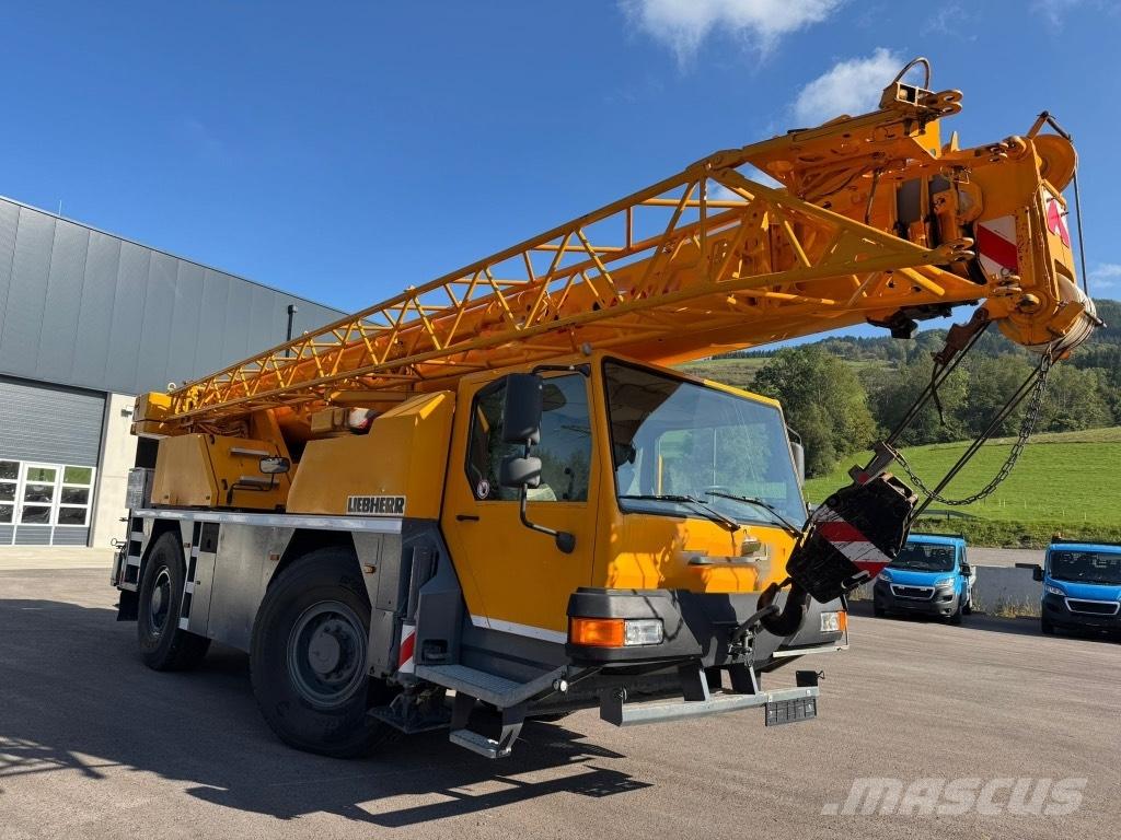 Liebherr LTM 1030-2 All terrain cranes