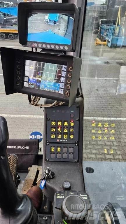 Fuchs MHL360 Waste / industry handlers