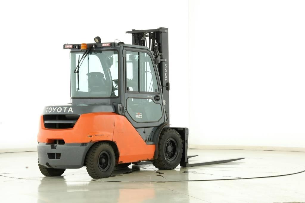 Toyota 40-8-FD-50-N Diesel trucks