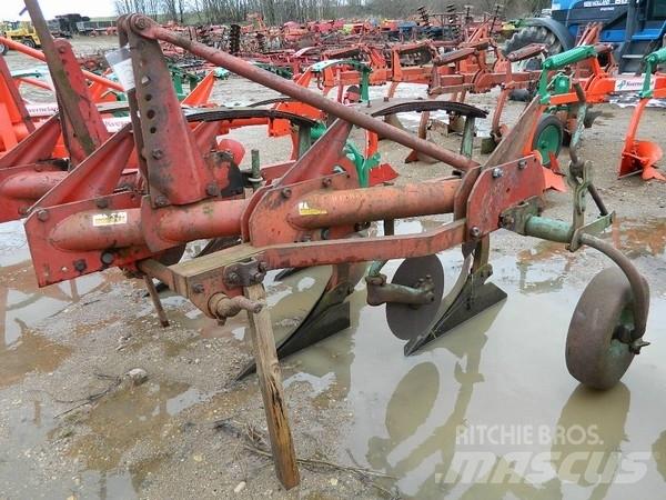 Kverneland 3 Ploughs