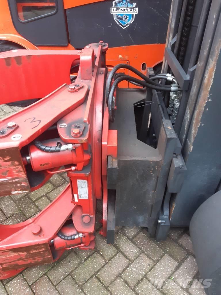 Bolzoni AR-37RJ-15 Roll clamps