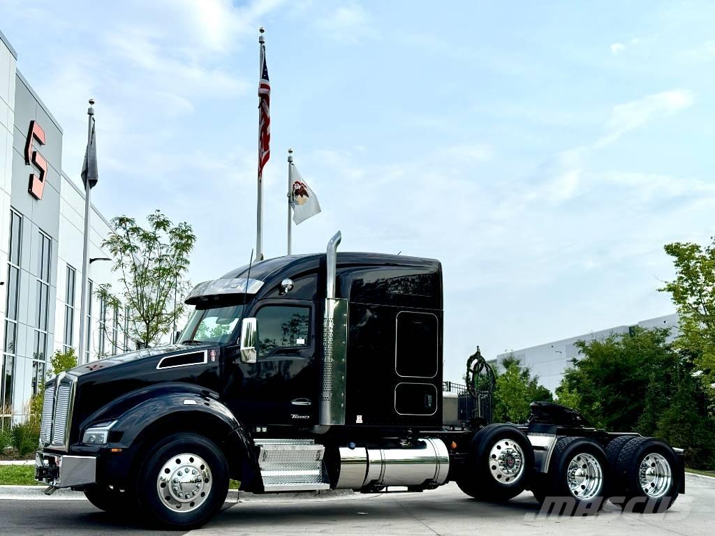 Kenworth T 880 Prime Movers
