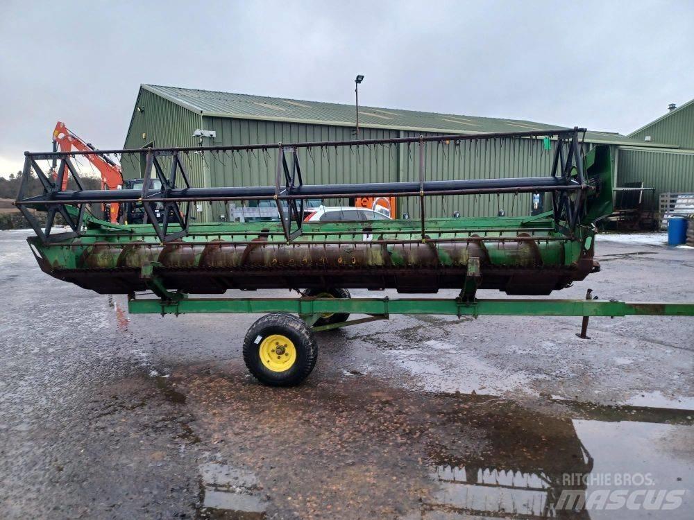 John Deere 1000 Cultivators