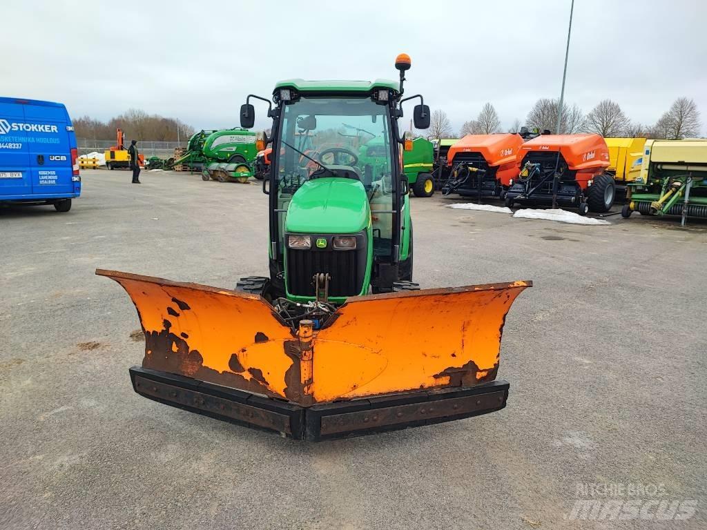 John Deere 3720 Compact tractors