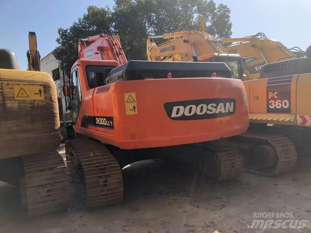 Doosan 225 LC Crawler excavators