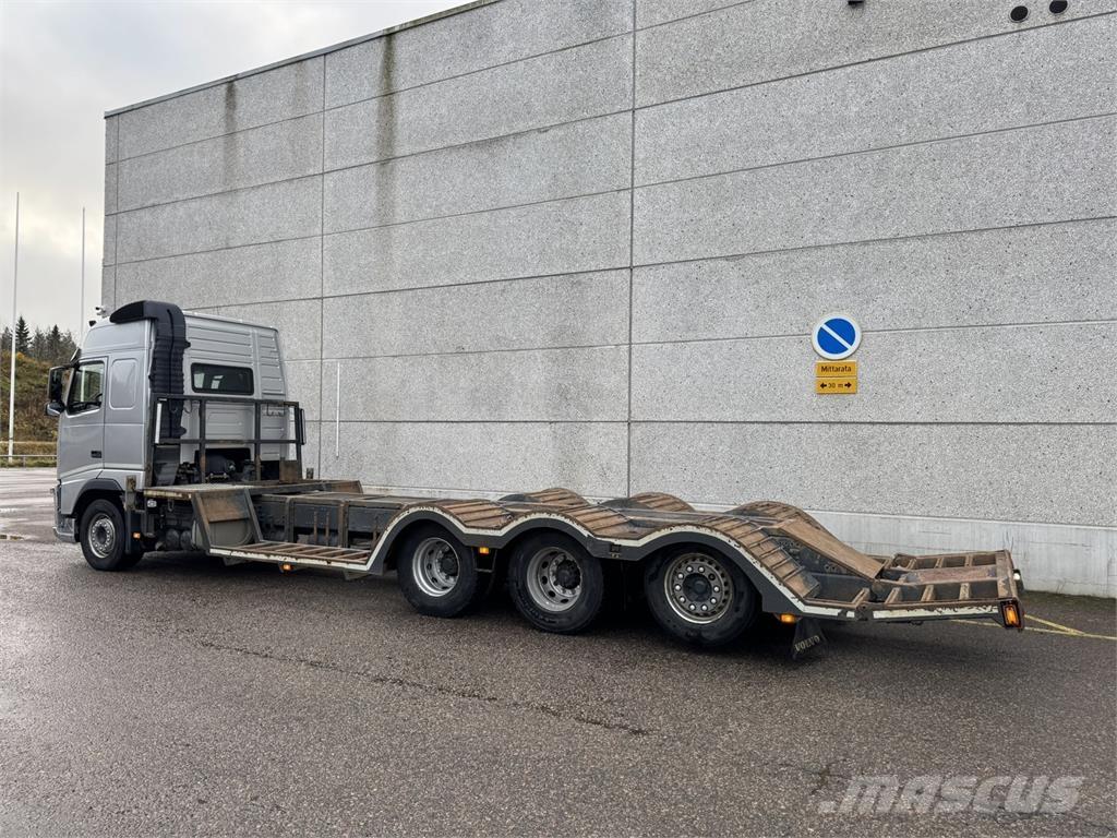 Volvo FH500 8x4 Chassis Cab trucks