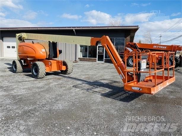 JLG 800 AJ Articulated boom lifts