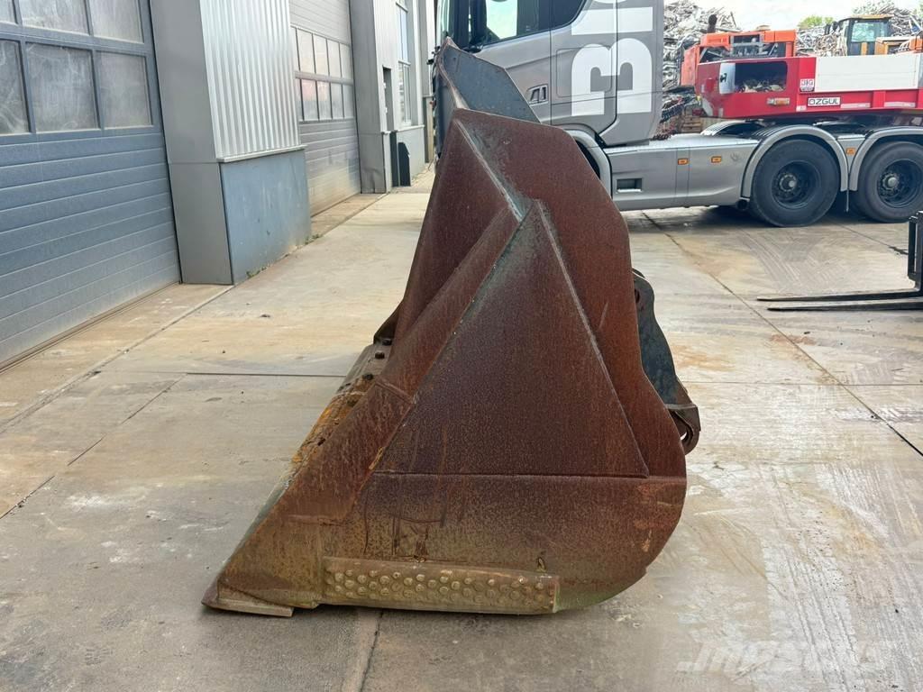 Volvo 4.2 m3 Buckets