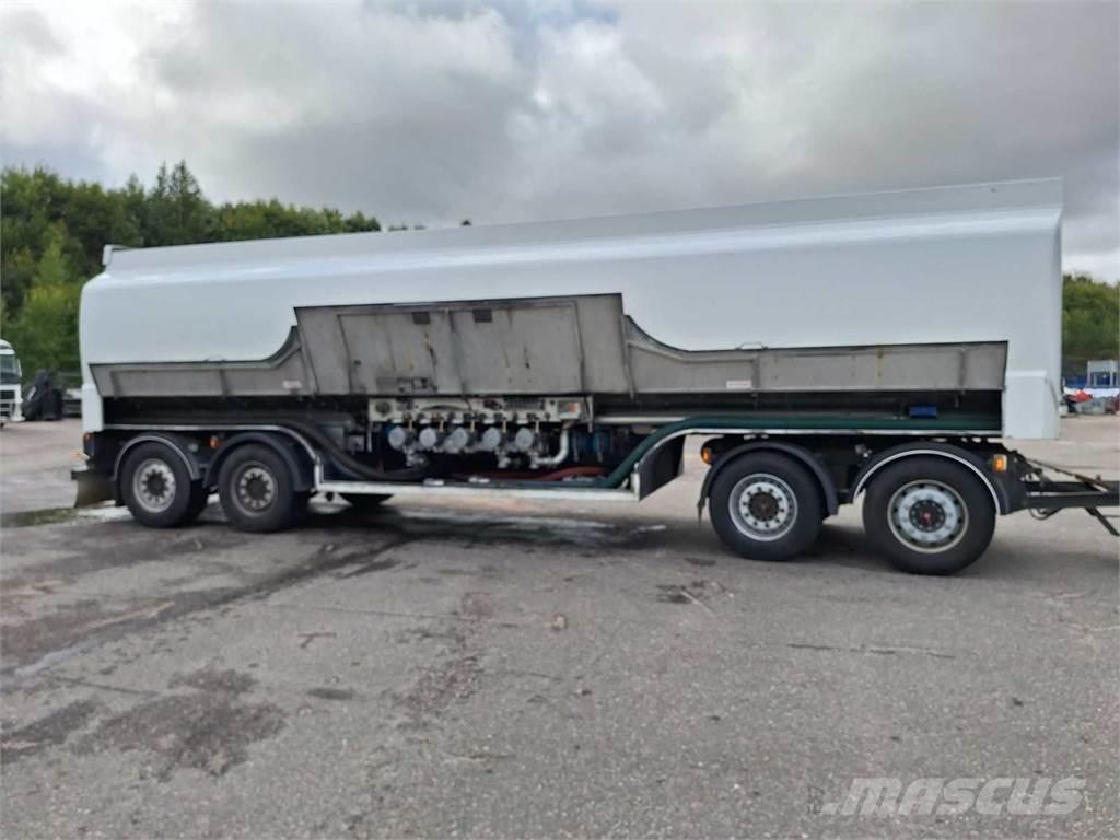  SAF/Mattila MS4 Tanker trailers