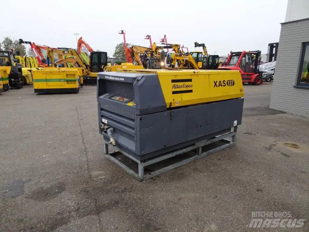 Atlas Copco XAS137 Compressors