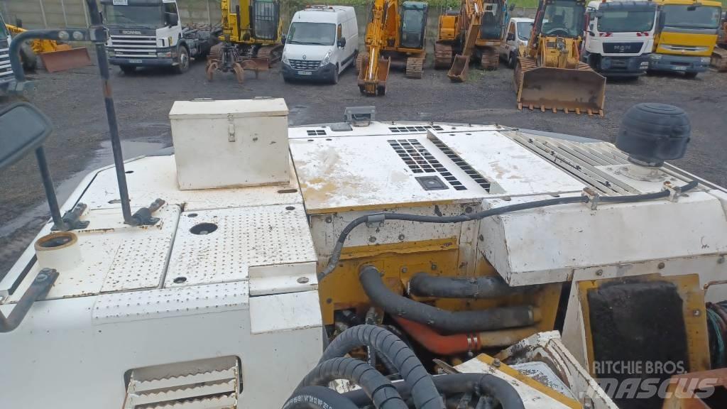 CAT 328 D L Crawler excavators
